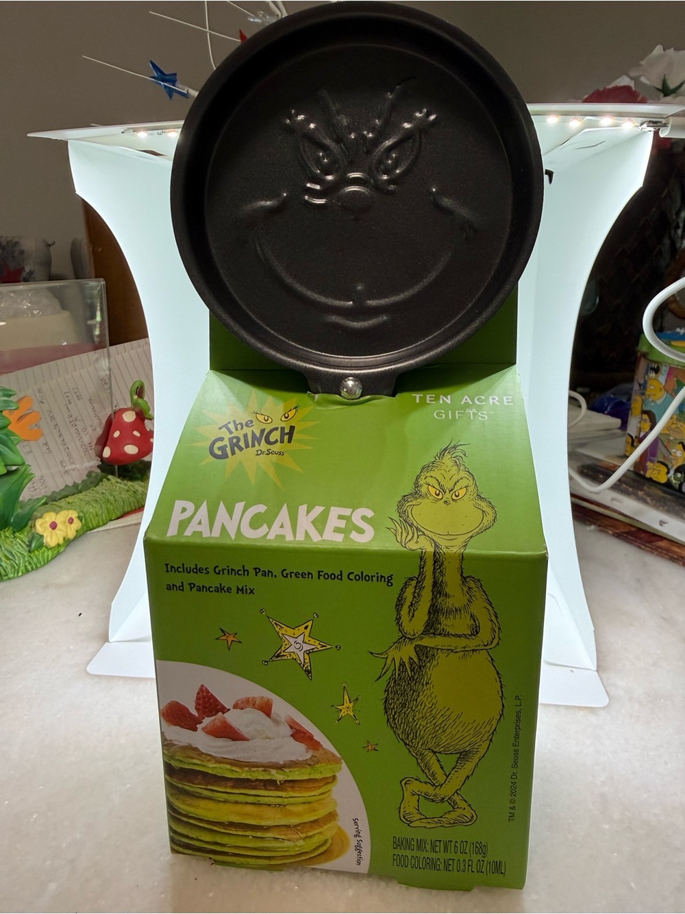 The Grinch Pancakes Pan Food Coloring Mix New with box